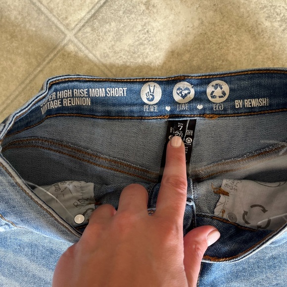 Rewash Vintage Style Denim Shorts - Picture 2 of 3